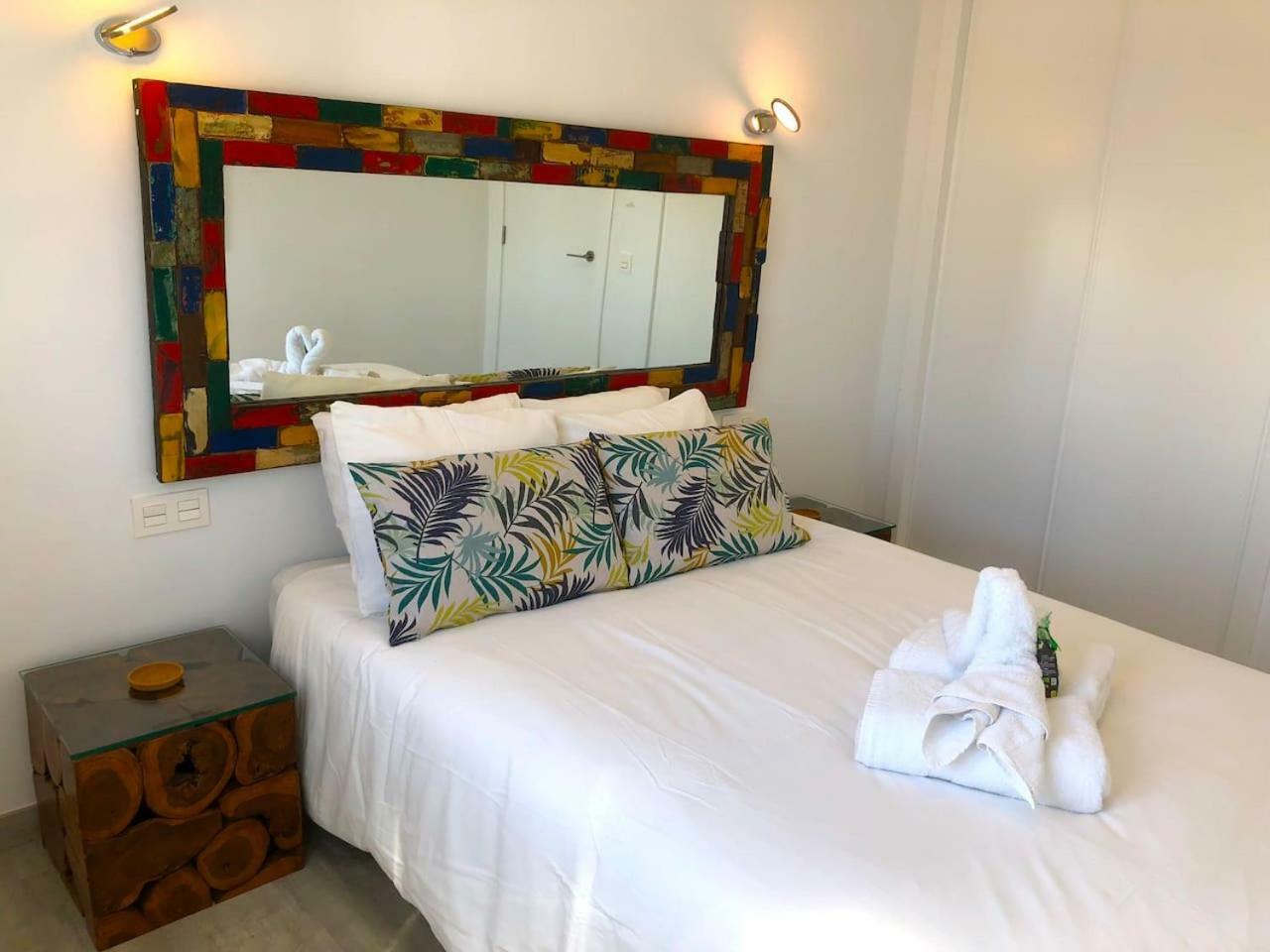 Appartamento Sea Breeze With Shared Pool And Near The Beach Costa Teguise Esterno foto